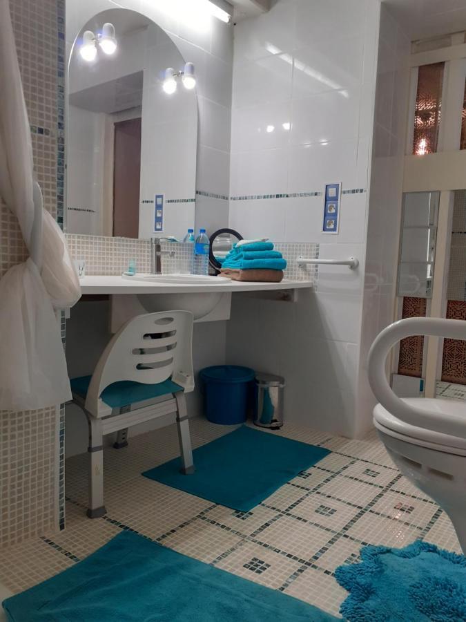 7042Douce Nuit Hotell Saint-Germain-Laval  Exteriör bild