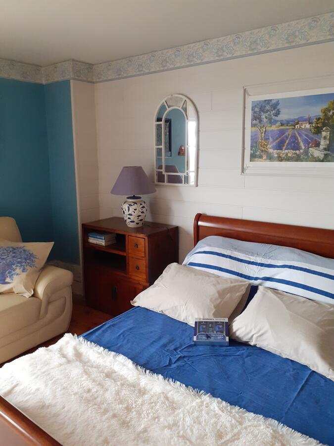 7042Douce Nuit Hotell Saint-Germain-Laval  Exteriör bild