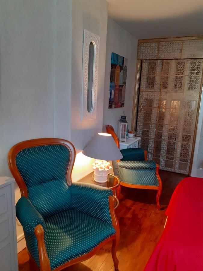 7042Douce Nuit Hotell Saint-Germain-Laval  Exteriör bild